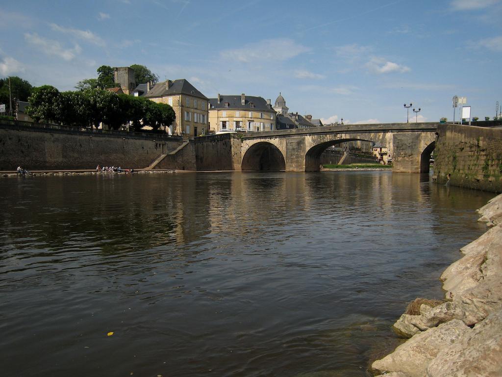 Lagrange Vacances Les Bastides De Lascaux 몽티냑 객실 사진